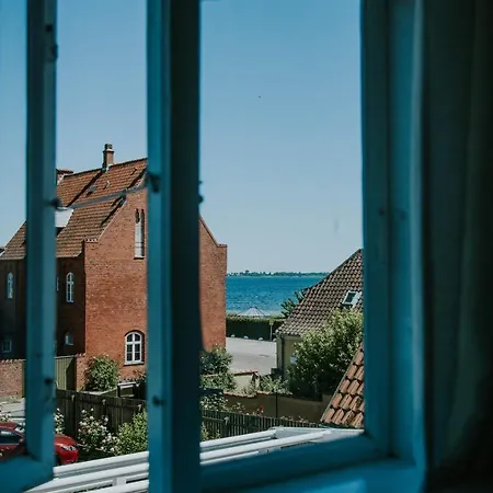 Arnfeldt * Ærøskøbing